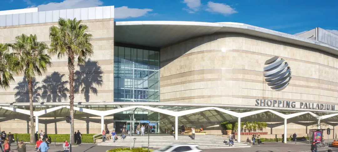 Shopping Palladium Curitiba com lojas e oportunidades de emprego em destaque